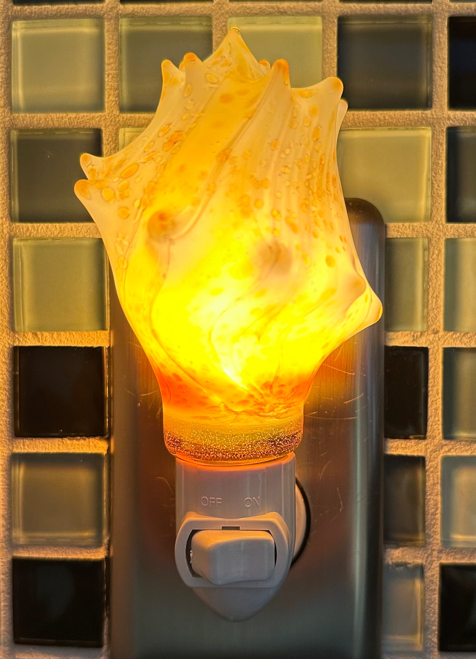 Blown Glass Carolina Conch Nightlight